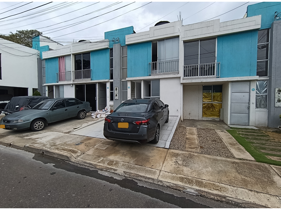 CASA REMODELADA EN VENTA CIUDADELA PRIMAVERA VILLA DEL ROSARIO