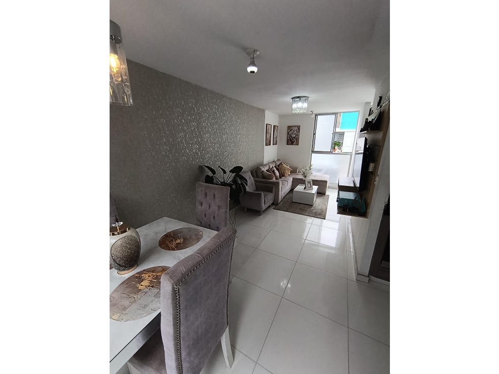 CASA REMODELADA EN VENTA CIUDADELA PRIMAVERA VILLA DEL ROSARIO — foto 3