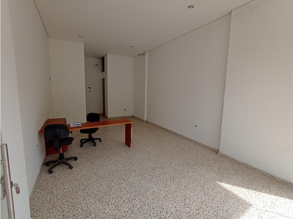 LOCALES EN VENTA EN SANTA BÁRBARA - PRADOS DEL ESTE - 5