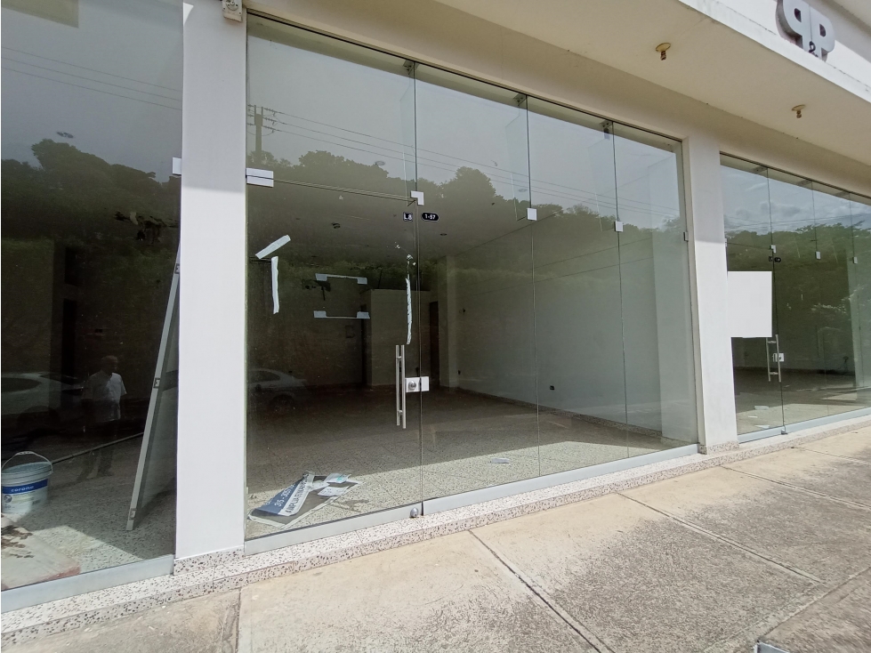 LOCALES EN VENTA EN SANTA BÁRBARA - PRADOS DEL ESTE - 6