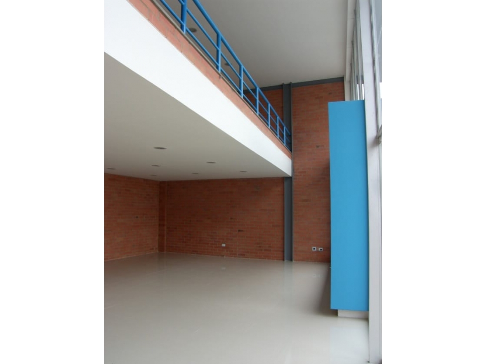 LOCAL COMERCIAL EN ARRIENDO / FUNZA - 6