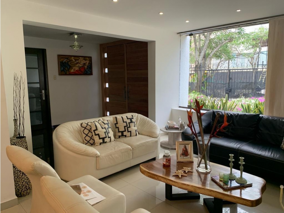 Se vende Amplia y Comoda Casa en Alto Prado $1.450.000.000 — foto 2
