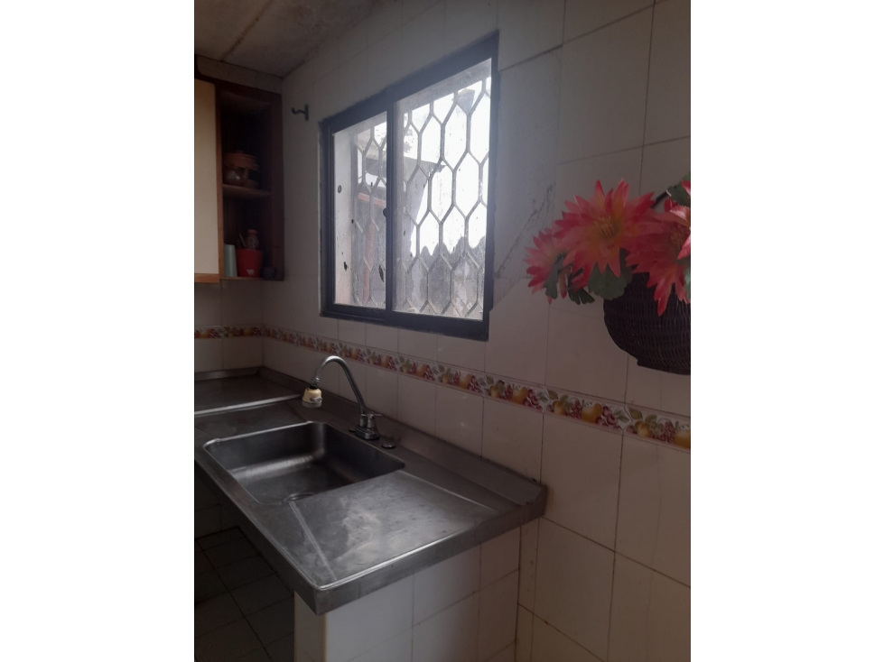 Se vende casa para remodelar en el barrio Paraíso — foto 3