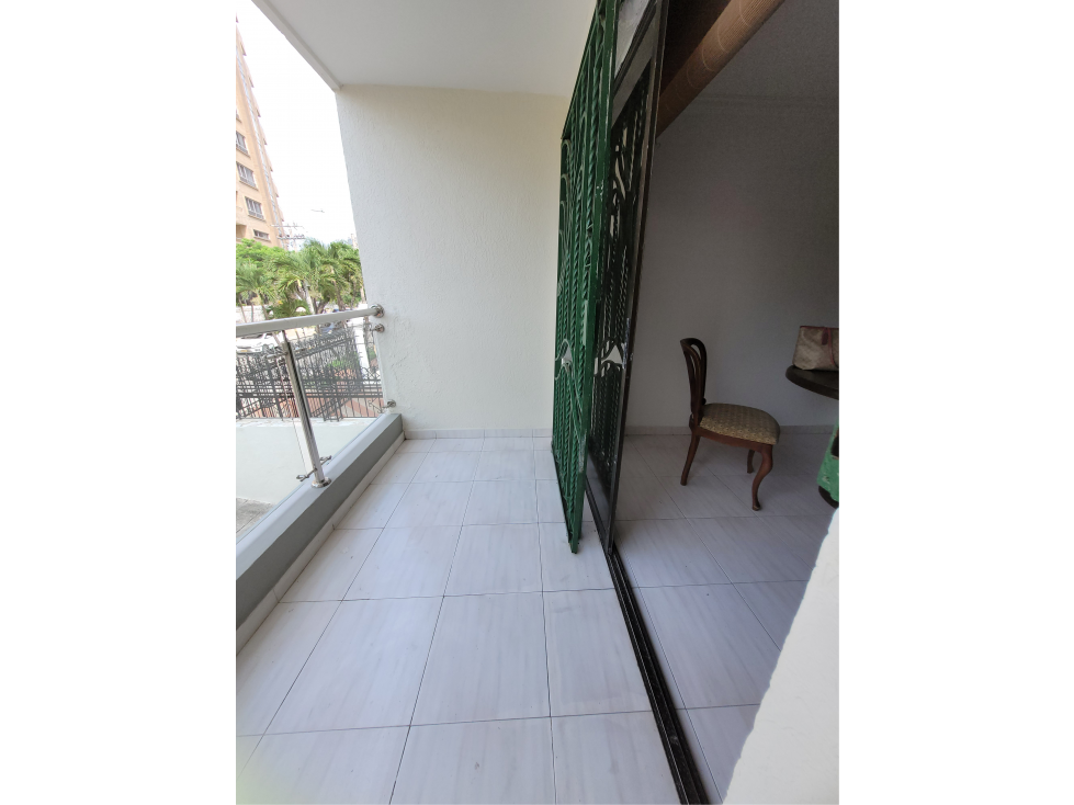 Se vende apartamento en Altos de Riomar — foto 2