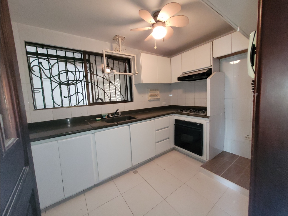 Se vende apartamento en Altos de Riomar — foto 4