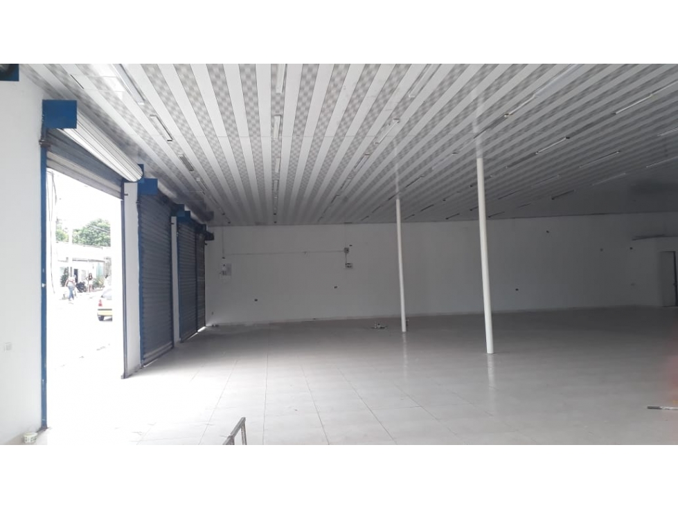 SE VENDE LOCAL COMERCIAL BARRIO LA PAZ — foto 2