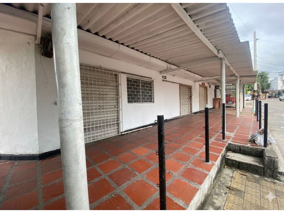 Se vende casa en el barrio Lucero.