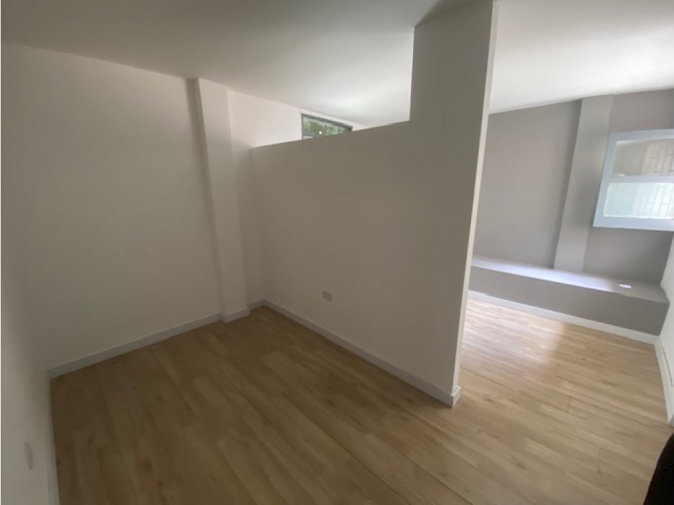 Se arrienda oficina en el barrio Los Alpes. — foto 4