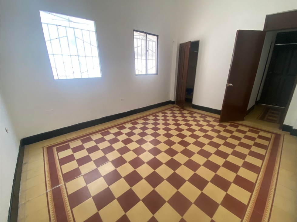 Se arrienda casa amplia comercial en barrio El Prado. — foto 6
