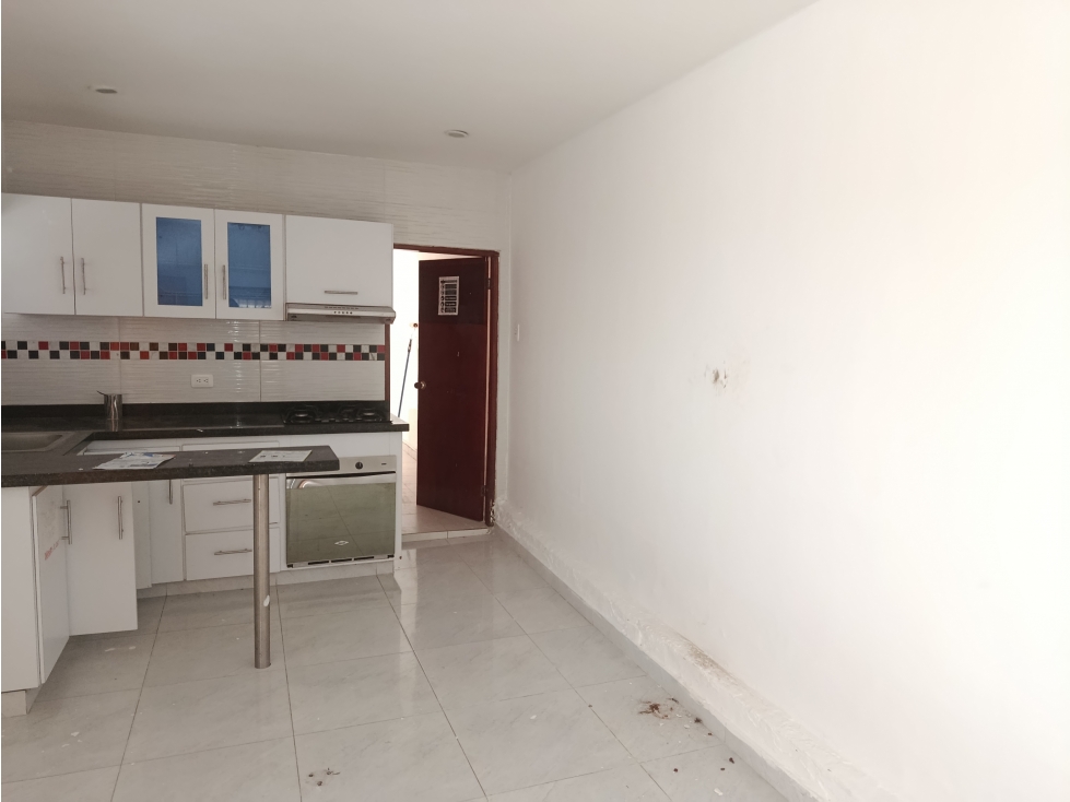 Se arrienda apartamento en el barrio Ciudad Jardín. — foto 2