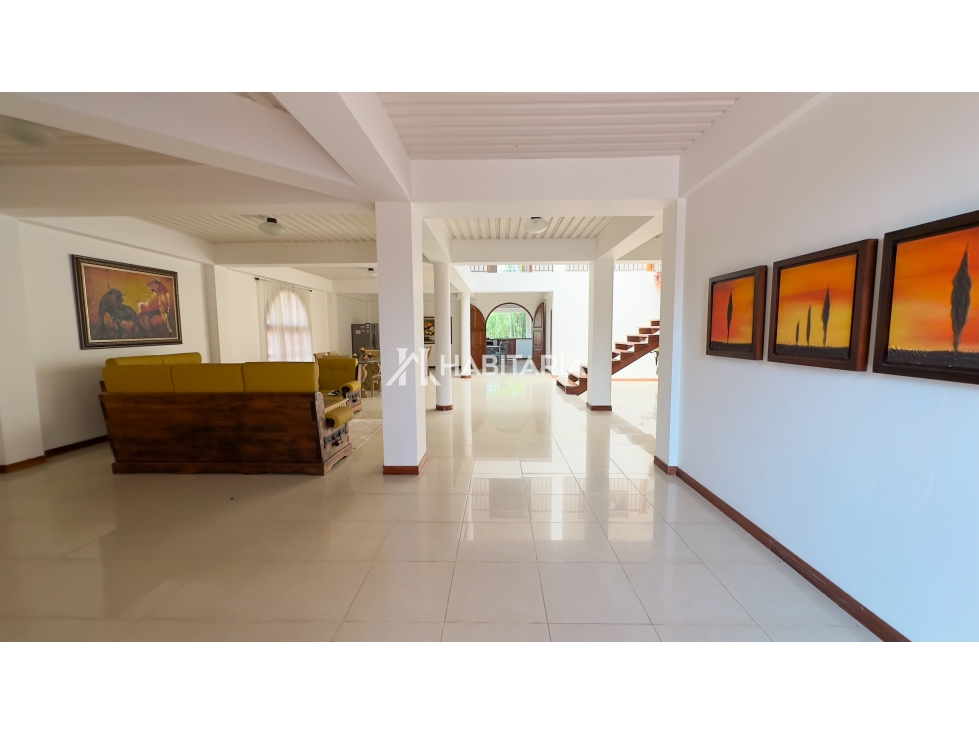Venta de finca campestre en Morelia, Pereira con cancha de tenis — foto 3