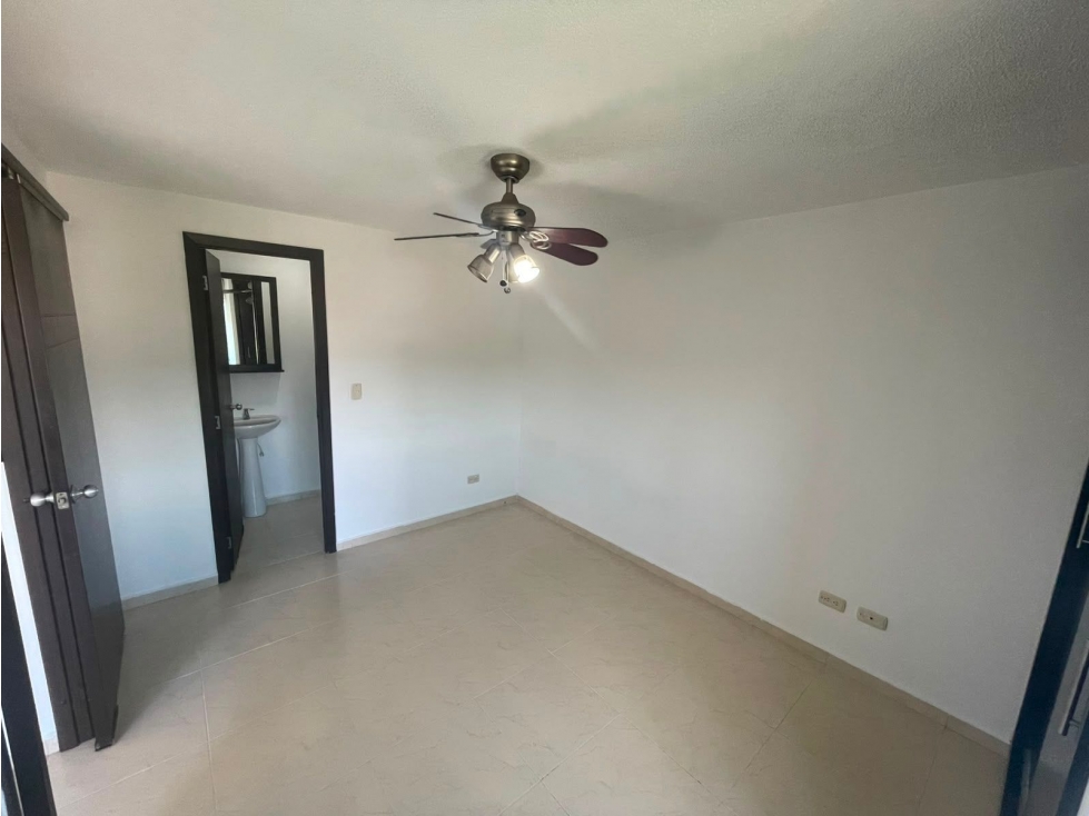 Venta Apartaestudio, Avenida Sur Pereira con Parqueadero Privado — foto 4