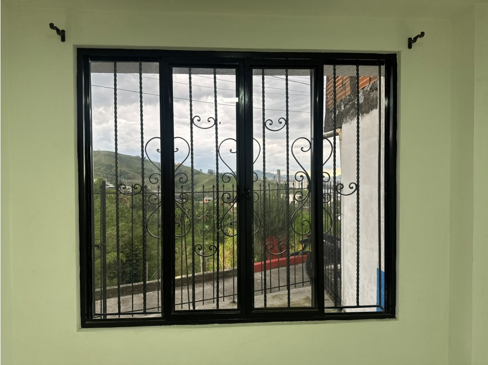 Venta Casa en Dosquebradas, con Potencial para Segundo y Tercer Piso - 3