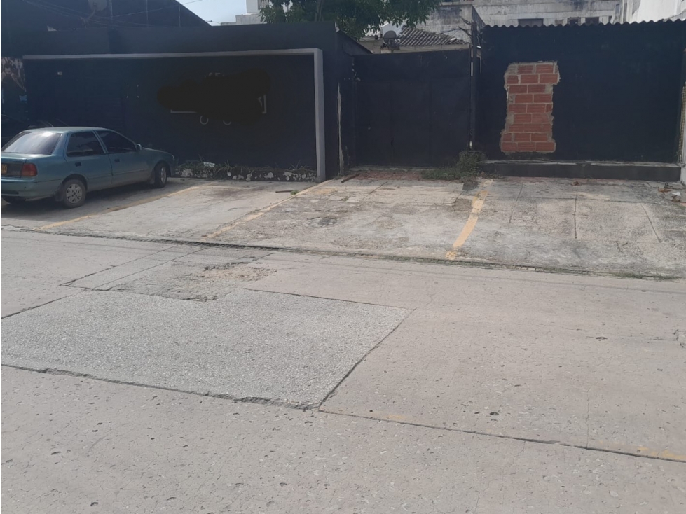 SE VENDE LOTE COMERCIAL BARRIO BOSTON