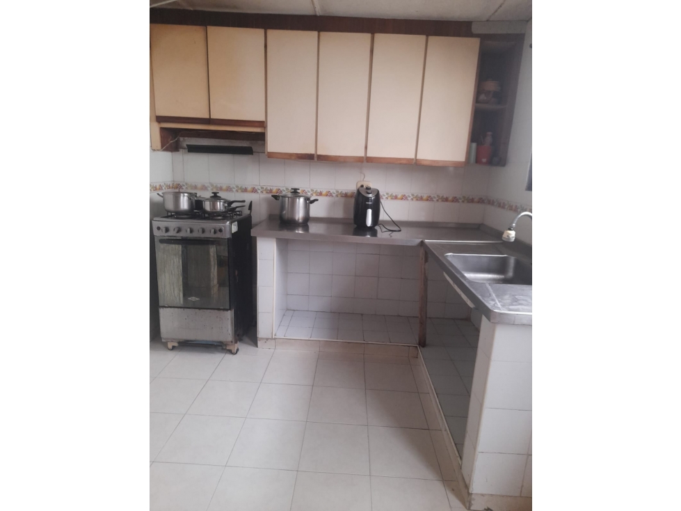 Se vende casa para remodelar en el barrio Paraíso — foto 2