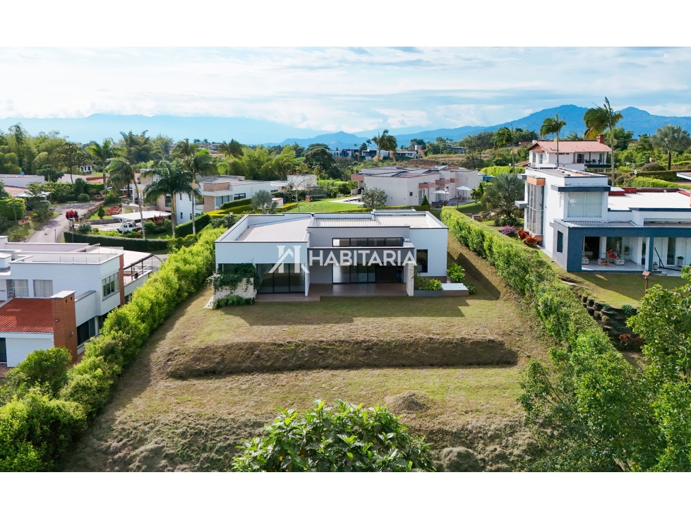 Venta de casa campestre en Condominio, Pereira con amplio lote — foto 4