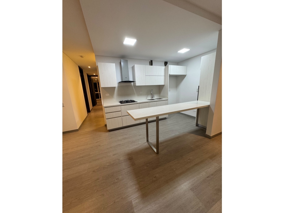 Venta de Apartamento en La Quinta Club House, Pereira, con club