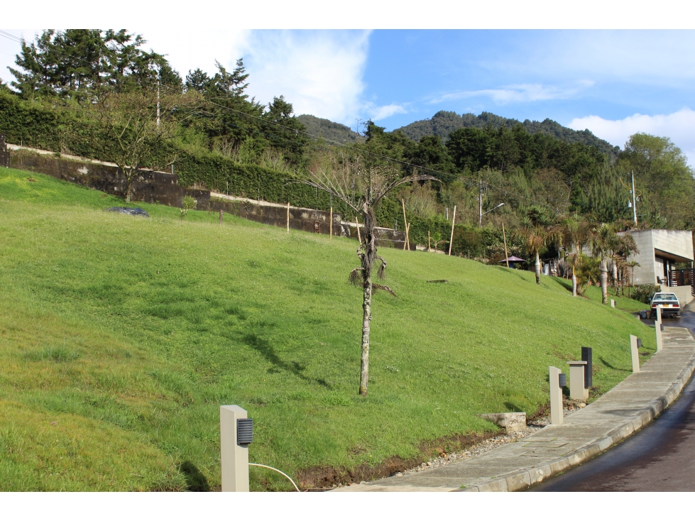 Lote en venta altos del Poblado — foto 2