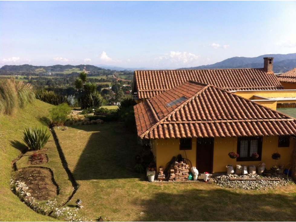 Casa campestre en Envigado Alto de las Palmas