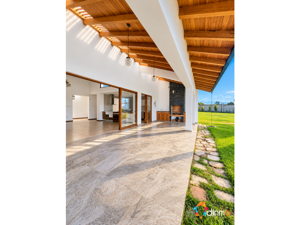 Casa de lujo en arriendo en Puembo | Urbanización | Una sola planta — foto 2