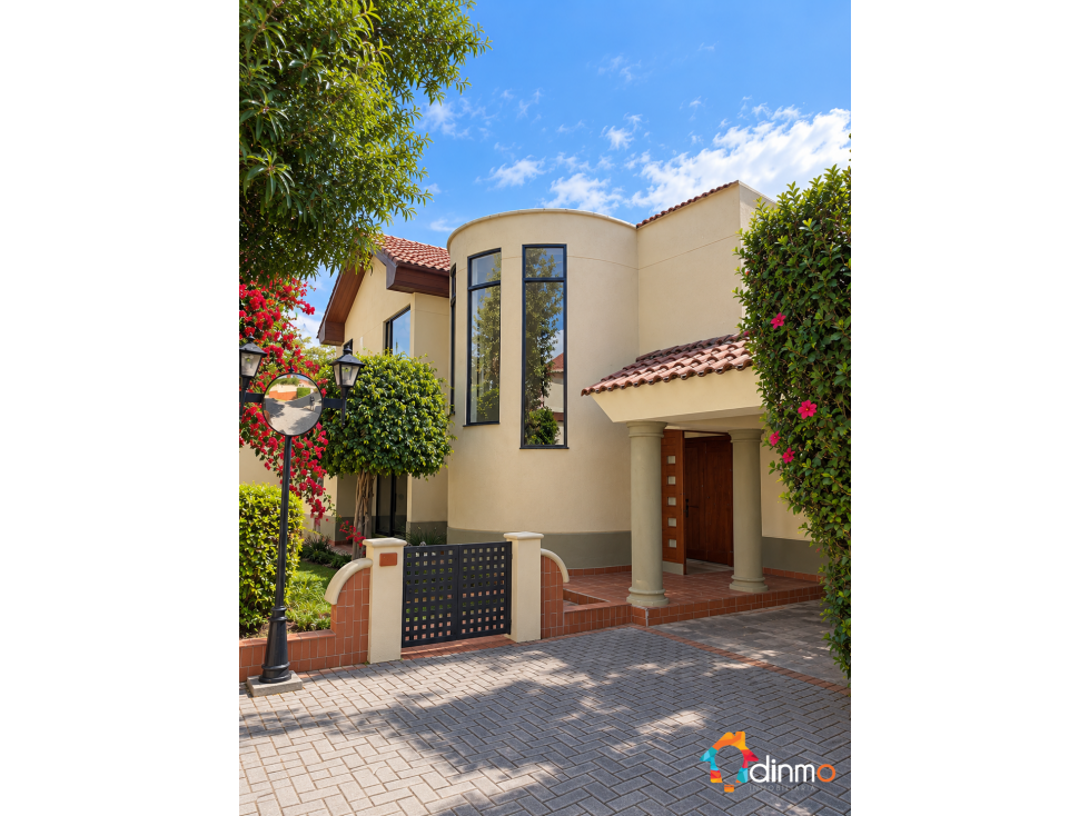 Casa en venta en Cumbayá | Conjunto | A 5 minutos caminando de la USFQ - 2