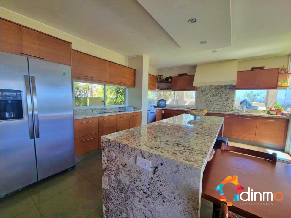 Departamento con Jardín en venta (vista panorámica) 3 dorm Cumbayá — foto 4