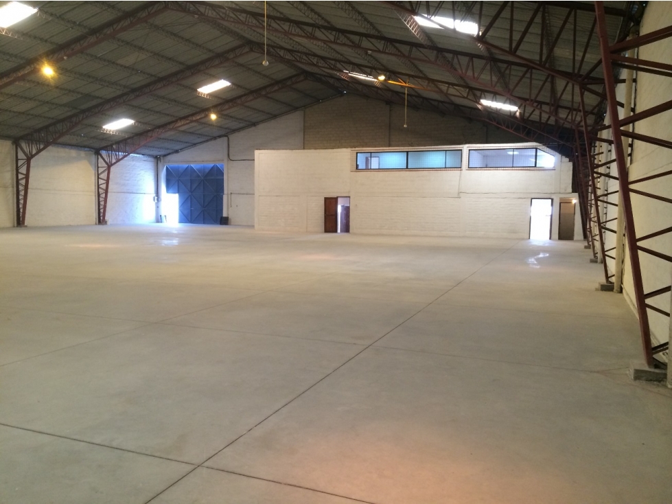 Bodega / Galpon en renta Calderón: Eficiencia Logística, Amplitud - 5