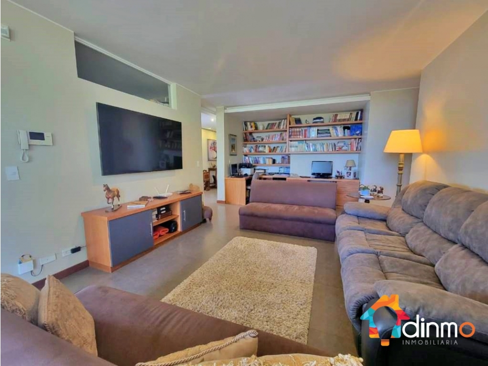 Departamento con Jardín en venta (vista panorámica) 3 dorm Cumbayá — foto 6