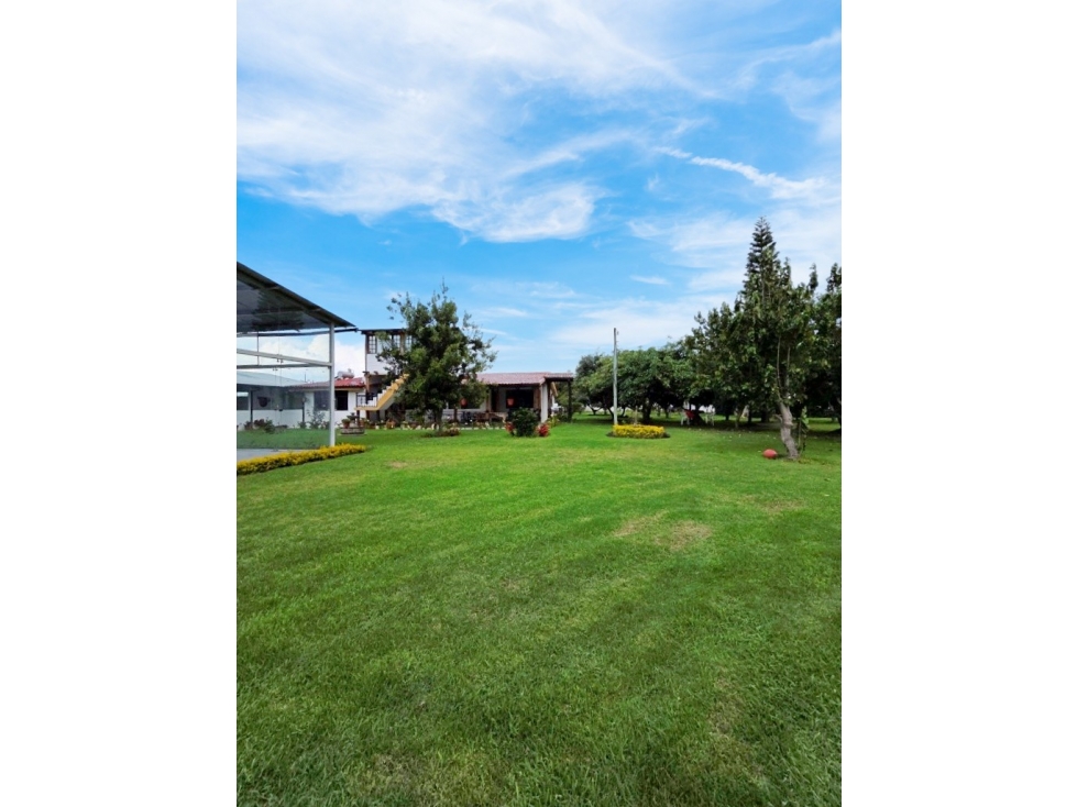 Quinta Vacacional en Venta en Puembo Sector Hacienda Nápoles - 3