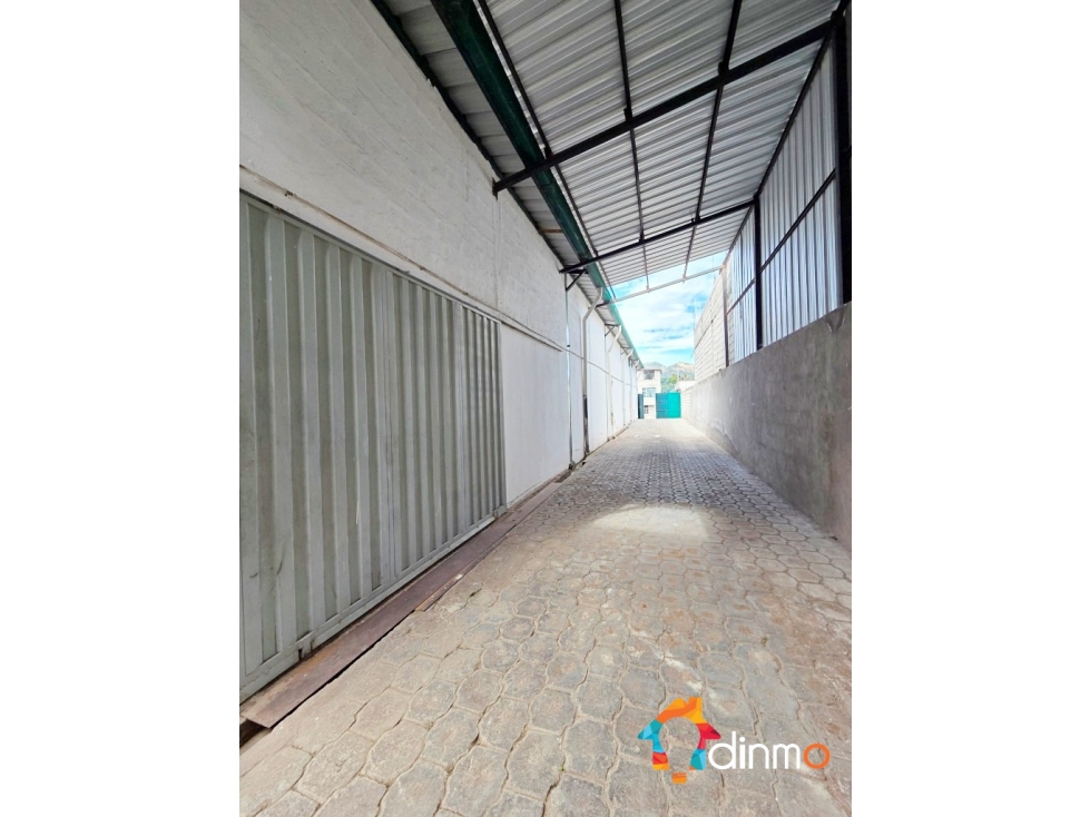 Galpón / Bodega Venta | Tumbaco | Suelo Múltiple | Av. Interoceánica - 4