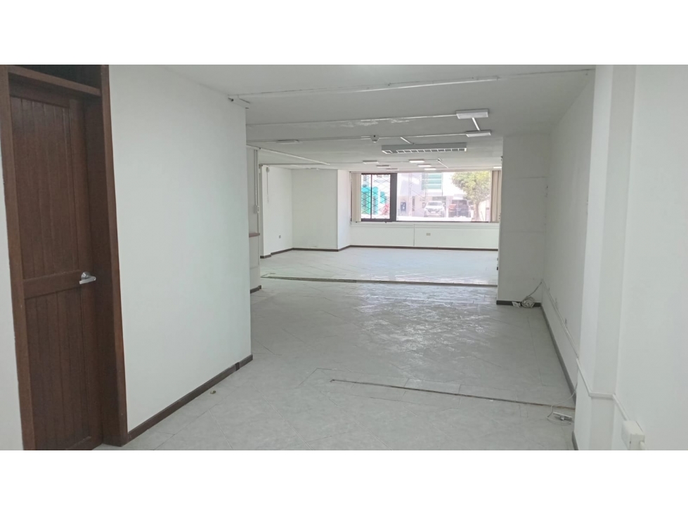 Local Corporativo en Renta 600 m², Av. Coruña, Plaza Artigas - 3