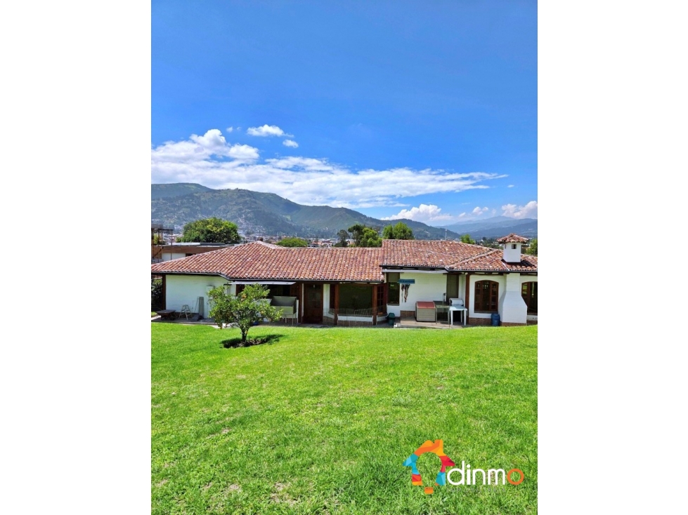 Casa en Venta Urbanziación La Viña Alta Tumbaco | Amplio Terreno