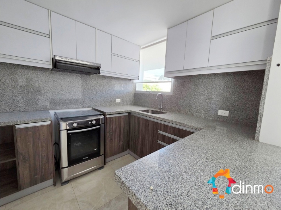 Departamento Renta (Tumbaco) con Jardín Privado Sector Urb Sta Rosa — foto 6