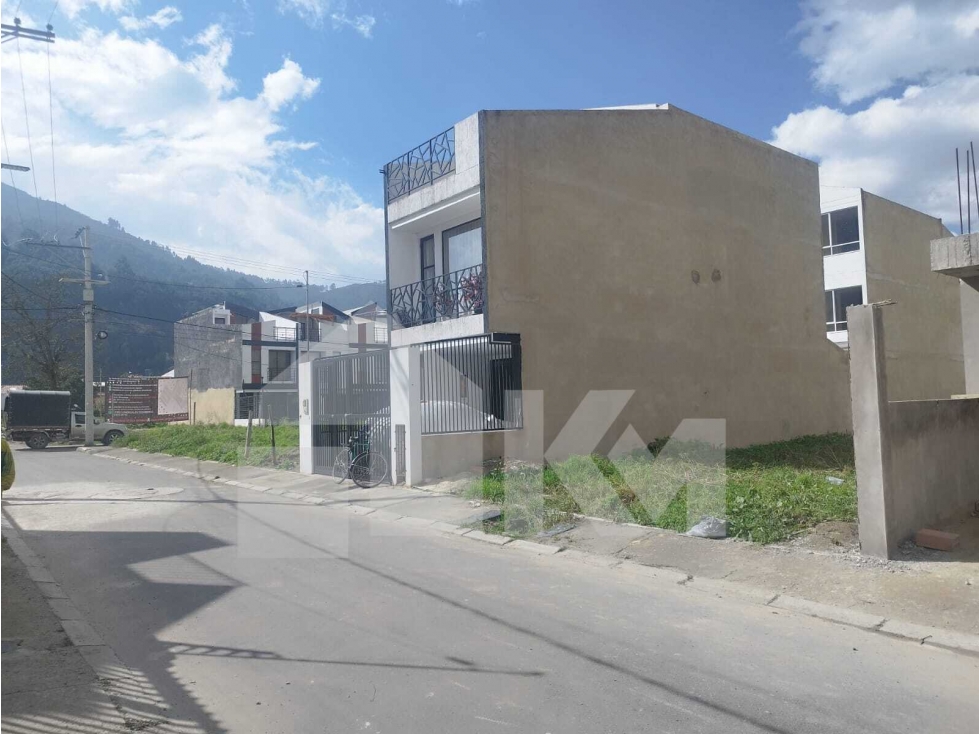 Casa en Cota Cerca al C.C. Terracota 3 Niveles y Terraza Privada — foto 2