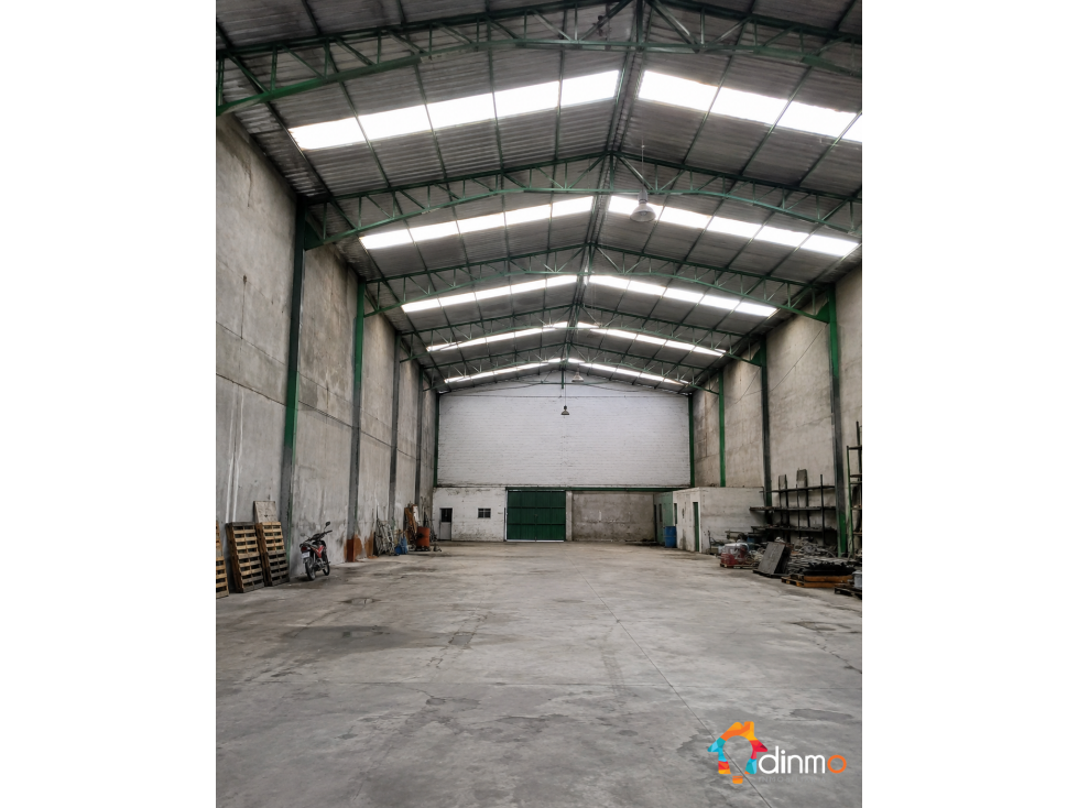Galpón / Bodega Venta | Tumbaco | Suelo Múltiple | Av. Interoceánica - 3