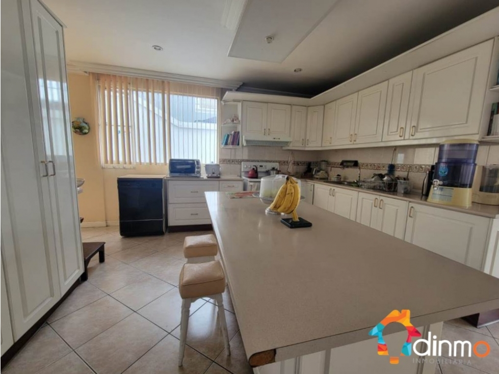 Casa en venta Cumbaya COLEGIO ALEMAN, 4 dormitorios. Urbanización — foto 6