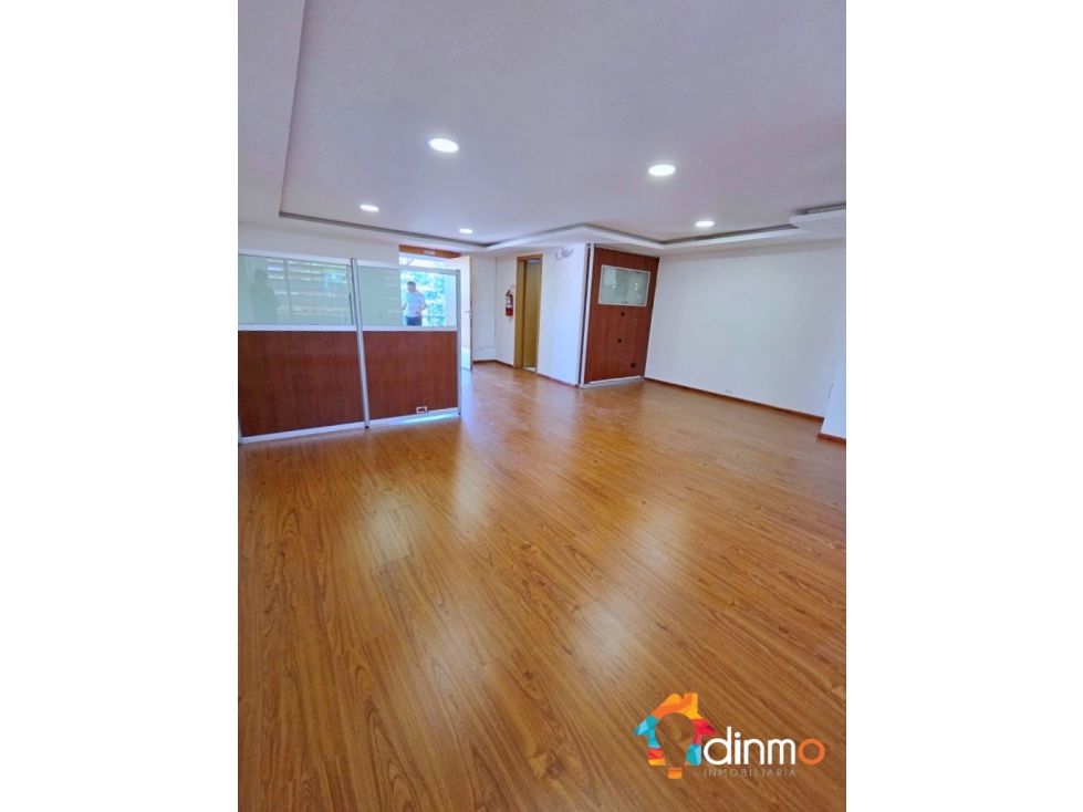 Oficina Corporativa en Arriendo | Cumbayá | 65 m² | 2 Parqueaderos — foto 3