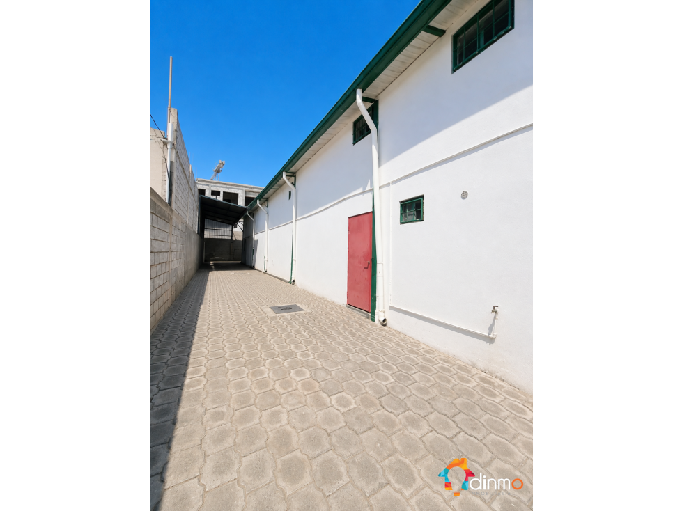 Galpón / Bodega Venta | Tumbaco | Suelo Múltiple | Av. Interoceánica - 5