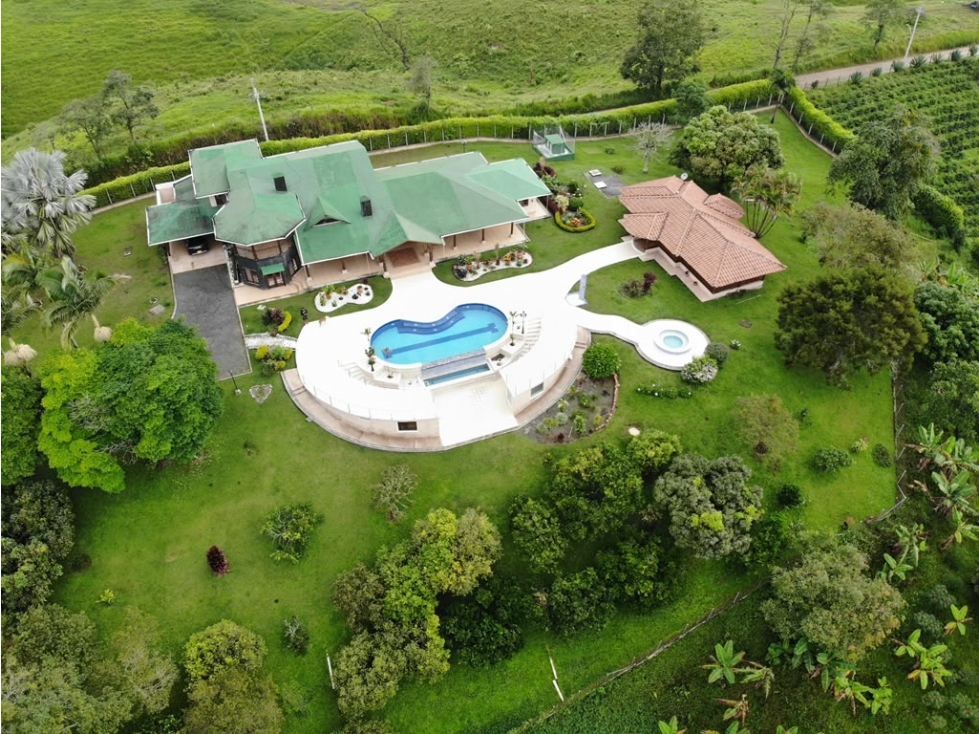 FINCA EN VENTA VEREDA ALTAGRACIA PEREIRA