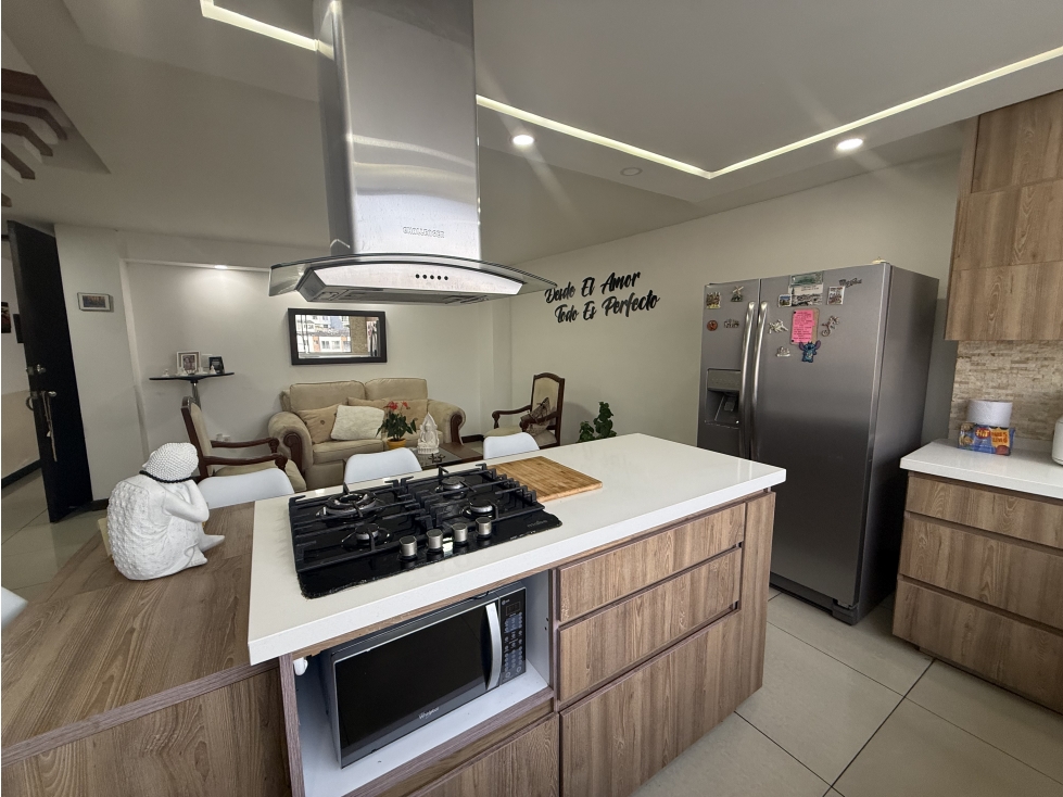 Vendo apartamento duplex amoblado en la Alta Suiza