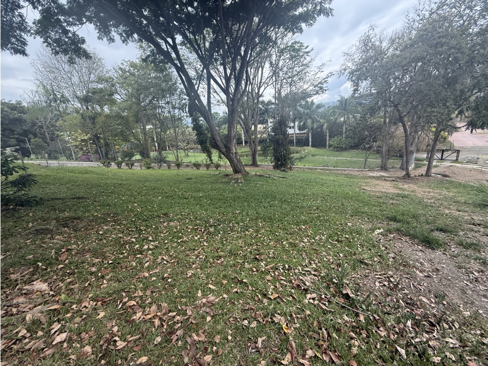 Se vende lote en conjunto cerrado, sector del agrado