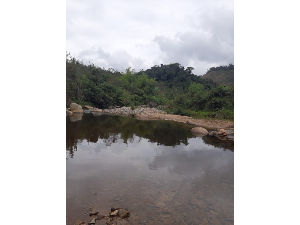 VENDO LOTE EN GUATAPE - 5