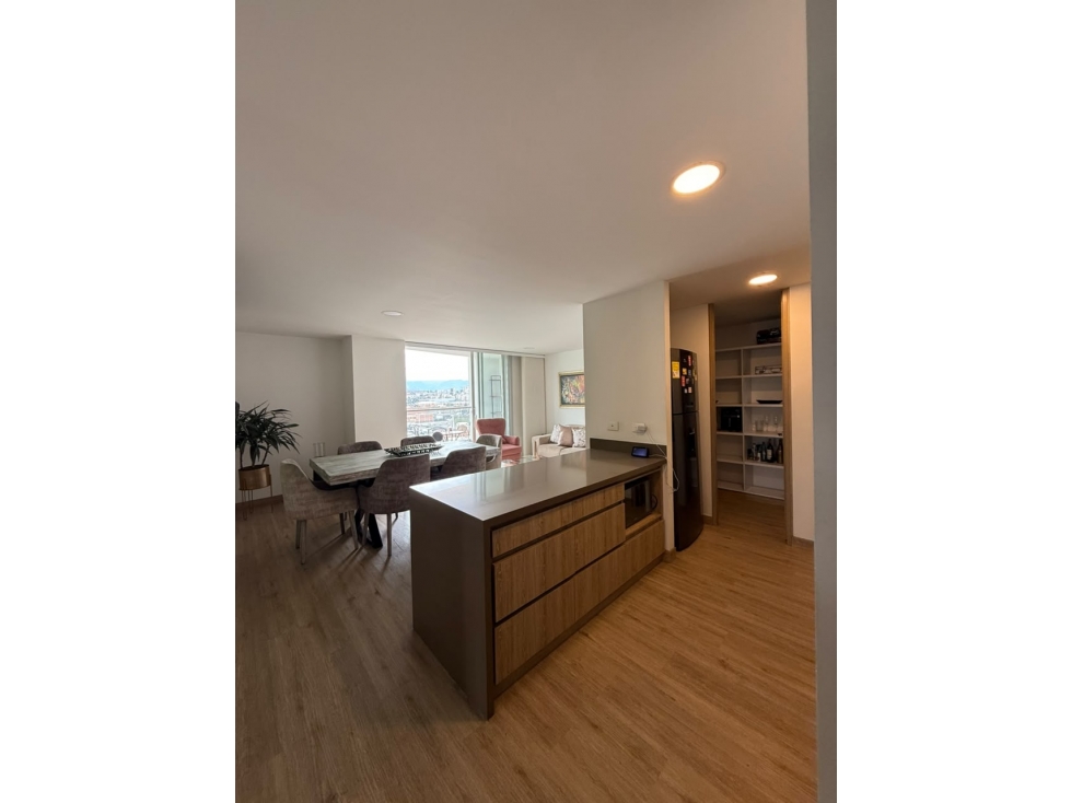 Apartamento en arrendamiento en Laureles