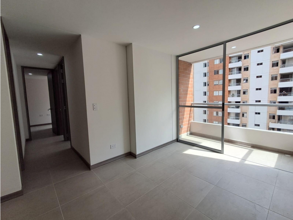 Apartamento en venta en conjunto cerrado en Itagüi — foto 2