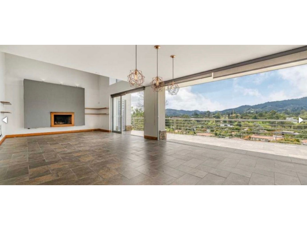 Casa con 450 m² de tres niveles en unidad cerrada en el Tablazo — foto 3