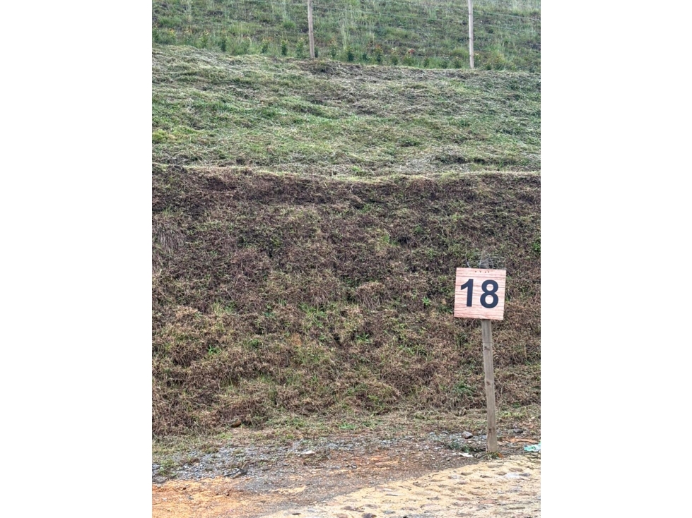 Venta lote campestre en Guarne unidad cerrada con explanación