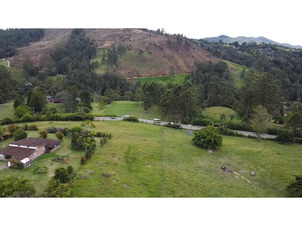 Lote independiete de 5.200 m2 por Eafit en llanogrande Rionegro — foto 2