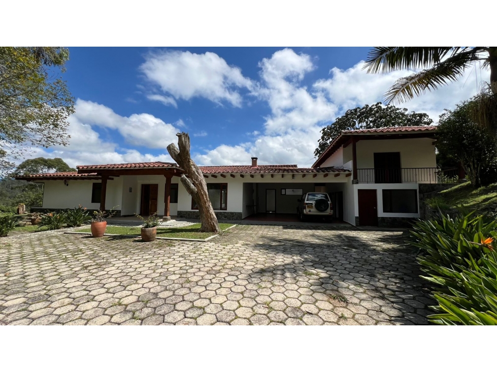 Venta/Arriendo casa campestre El Retiro-Llanogrande lote 10.000 m²