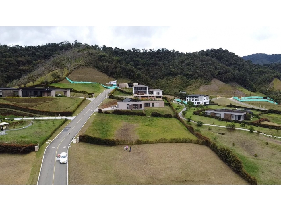 Venta lote de 1.415 m² en unidad cerrada en La Ceja — foto 3