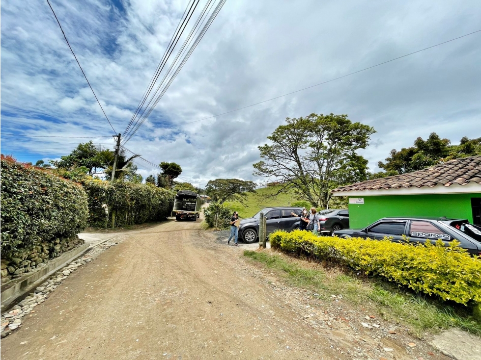 Venta lote en vía Rionegro - El Carmen con nacimientos de agua — foto 2